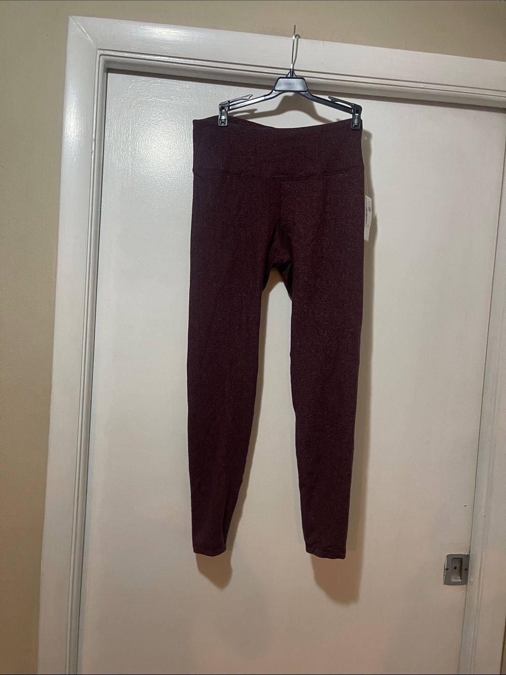 Women's Burgundy Leggings old navy 
High-rise size large